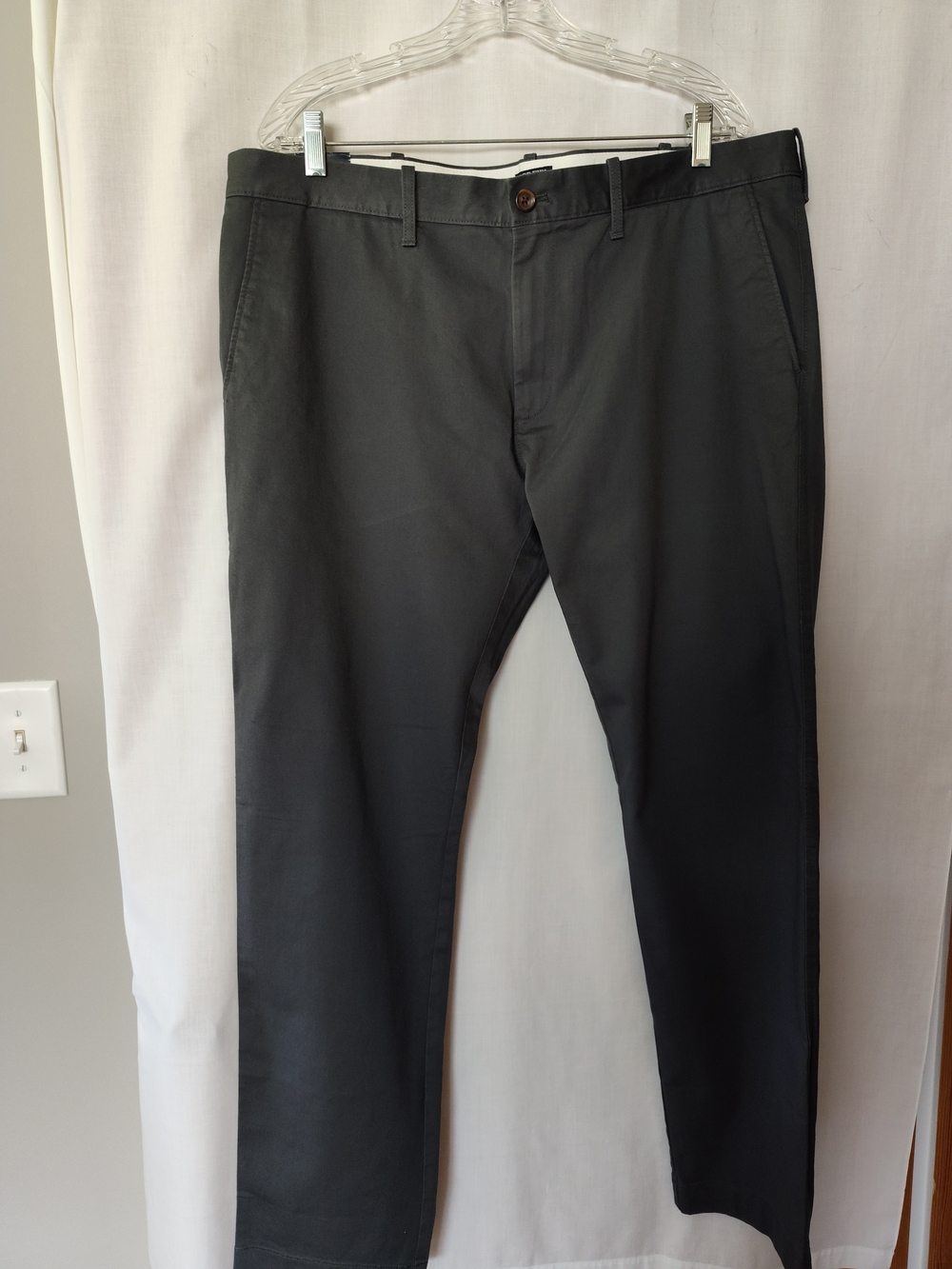 NWT J. Crew Men's Black Straight-Front Trousers. Size 38x32
